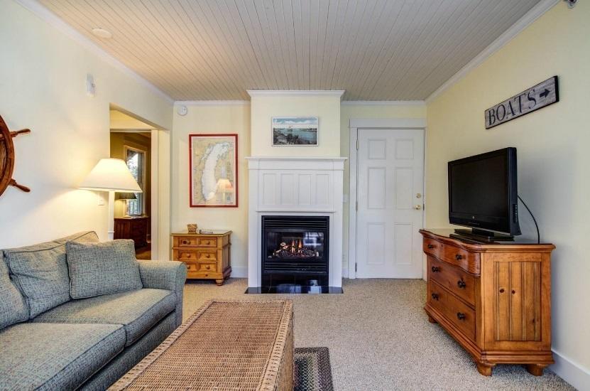 Captain'S Cottage Suites Гранд Хейвън Стая снимка