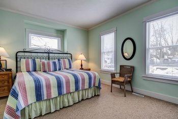 Captain'S Cottage Suites Гранд Хейвън Екстериор снимка