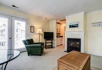 Captain'S Cottage Suites Гранд Хейвън Екстериор снимка